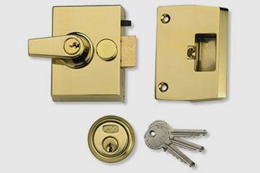 Nightlatch installation by West Hampstead master locksmith